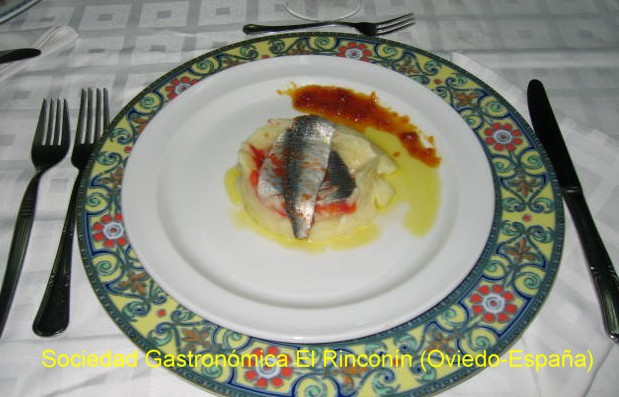 Pastel de patata y sardina marinada como en Casa Amparo